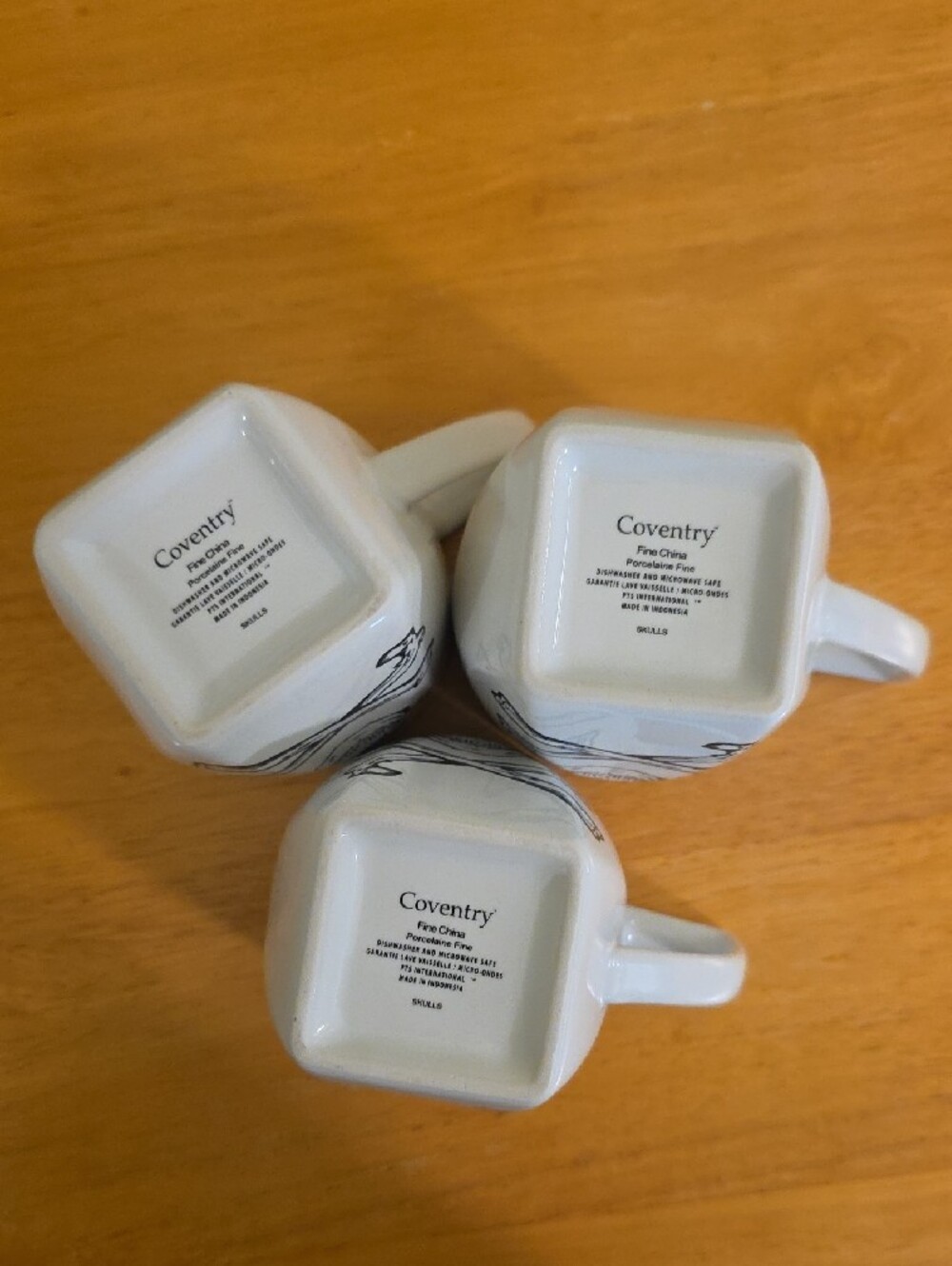 Skull & Crossbones Porcelain Gothic Halloween Coventry 3 Mugs Double Sided - Picture 8 of 12